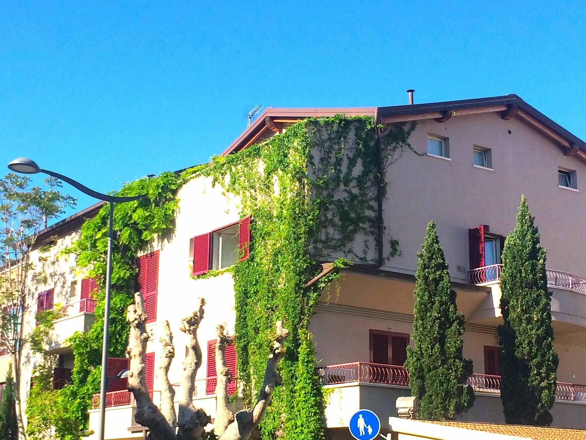 Corso Emanuele Apartments San Vincenzo Luaran gambar